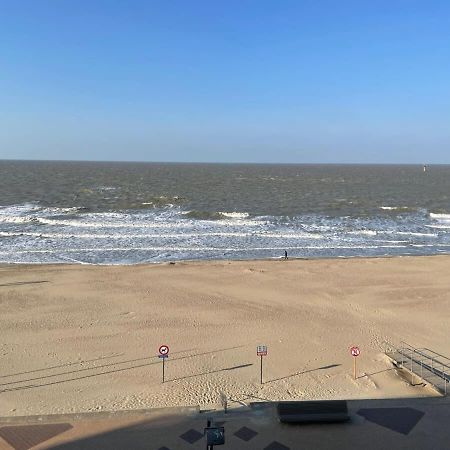 Huswell - Beautiful Spacious Studio With Frontal Sea View Knokke-Heist Exterior foto